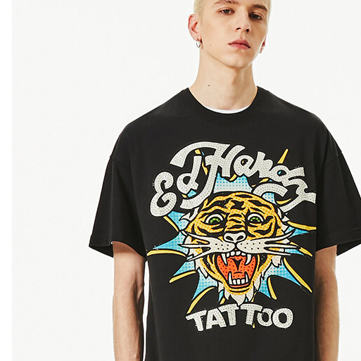 ((สไตล์พิมพ์ลาย) Ed Hardy Ed Hardy 2024 เสื้อยืดแขนสั้นทรงหลวมสไตล์ป๊อปสําหรับผู้ชายสไตล์ใหม่