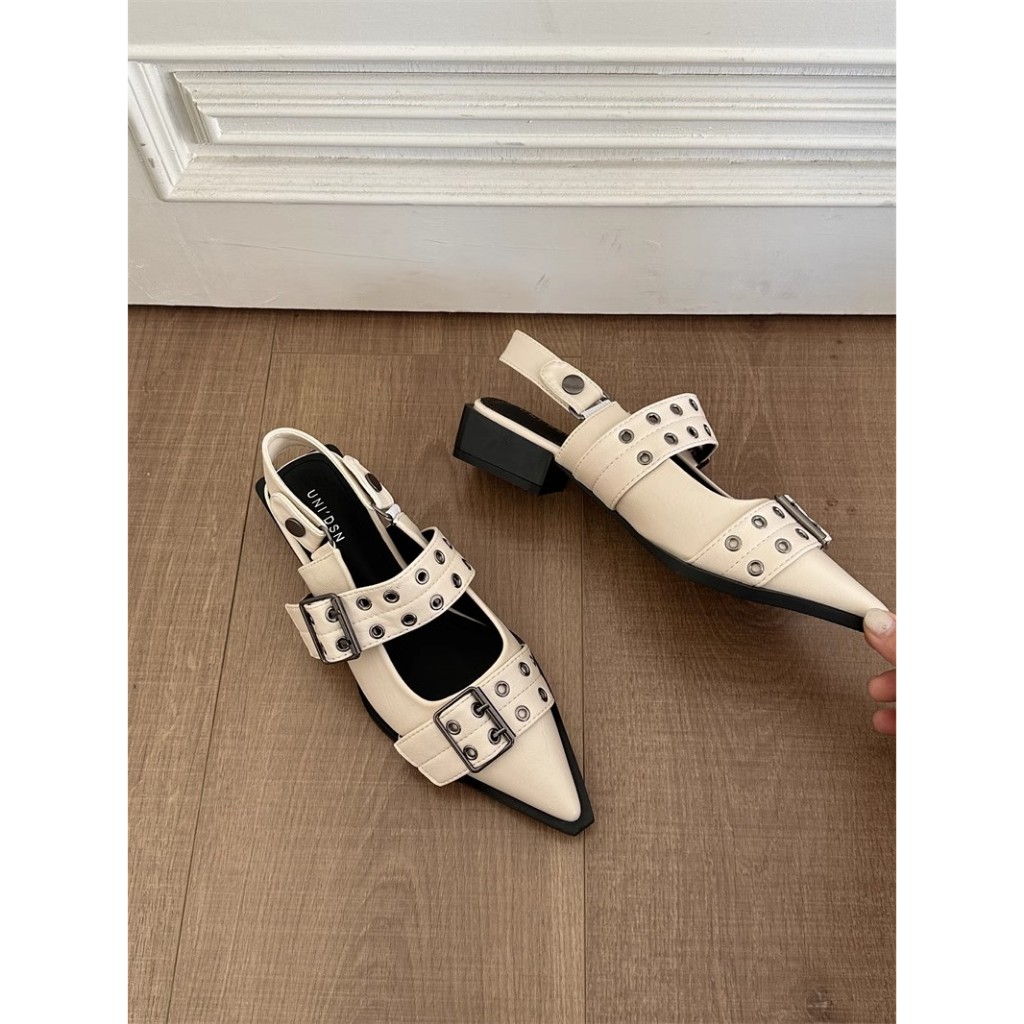 【ON STOCK】34-42 รองเท้า ส้นเตี้ย หัวแหลม แต่งรูกลวง แฟชั่นสําหรับผู้หญิง