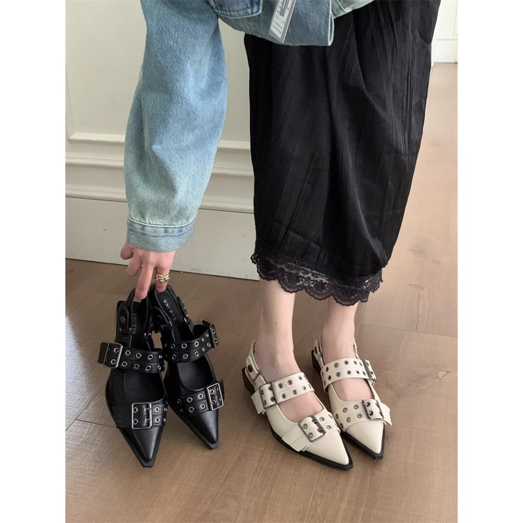 【ON STOCK】34-42 รองเท้า ส้นเตี้ย หัวแหลม แต่งรูกลวง แฟชั่นสําหรับผู้หญิง
