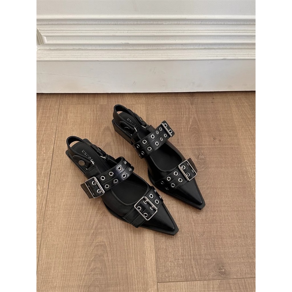 【ON STOCK】34-42 รองเท้า ส้นเตี้ย หัวแหลม แต่งรูกลวง แฟชั่นสําหรับผู้หญิง