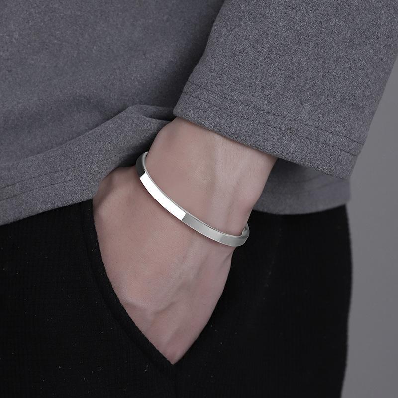 สร้อยข้อมือเหล็กไทเทเนียม 22783 เกาหลีที่ไม่ซ้ํากันที่เรียบง่ายผู้ชายผู้หญิงซอกอารมณ์สร้อยข้อมือสร้อยข้อมือคู่