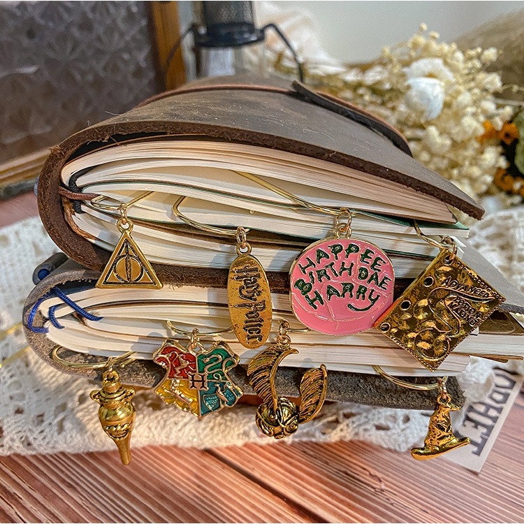 Harres Potter Bookmark Holder College Series Sorting Hat Envelope Metal Bookmarking Movie Fans Gift