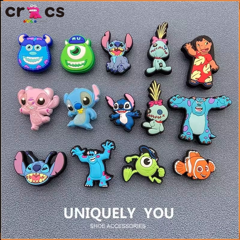 Crocs Jibbitz Stitch รองเท้าแตะลายการ์ตูนสติ๊กเกอร์ DIY รูรองเท้าอุปกรณ์ตกแต่งหัวเข็มขัด