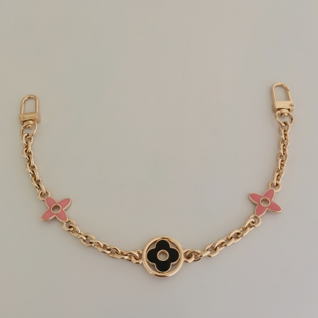 เครื่องประดับกระเป๋าสาวโซ่ตกแต่งอุปกรณ์โซ่ ทําเอง ทําด้วยมือโซ่ดัดแปลงแขวนโซ่ดัดแปลงข้ามร่างกายกระเป๋าโซ่ตกแต่งกระเป๋าเสน่ห์อุปกรณ์โซ่สี่ใบโคลเวอร์แบบ - รูปที่ 4