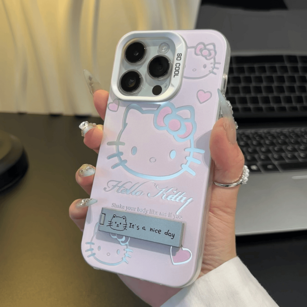 เหมาะสําหรับเคส iPhone IP15 PRO MAX IP11 PRO IP7 IPXS MAX IP13 IP14PLUS การ์ตูนเต็มหน้าจอ KT แมว น่ารัก สร้างสรรค์ ขาตั้งระดับไฮเอนด์ เคสโทรศัพท์ IMD สีเงินสีสันสดใส