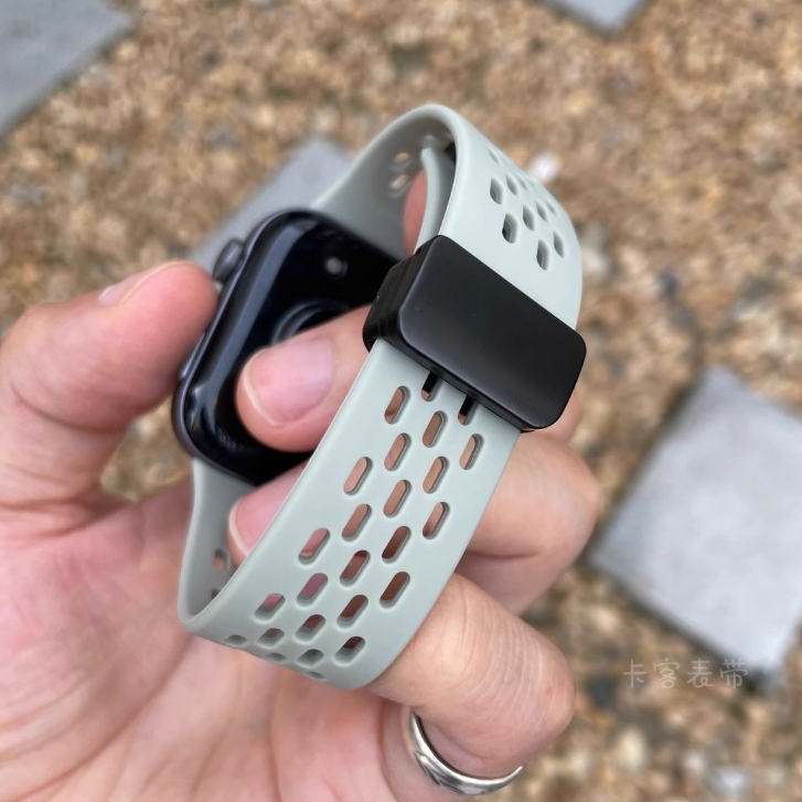 กีฬาสายรัดซิลิโคนระบายอากาศสําหรับหัวเว่ยนาฬิกาพอดี4 มือโปร พอดี3กันน้ําซิลิโคนเหลววงกับแม่เหล็กพับจับมือสําหรับหัวเว่ย พอดี3สายนาฬิกาข้อมือเปลี่ยนวงอุป - รูปที่ 4