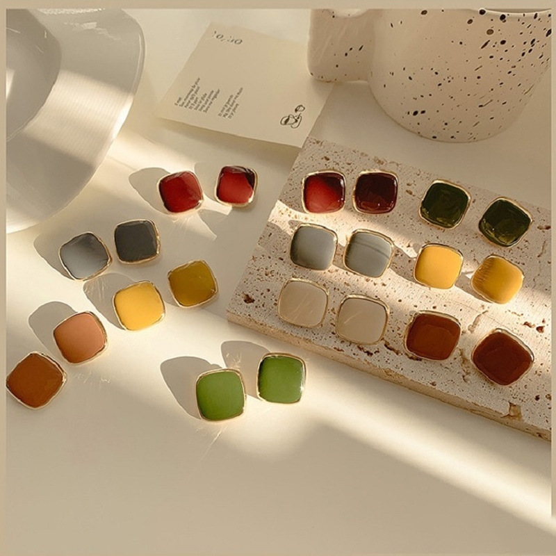 ต่างหูเงิน 925 ทรงสี่เหลี่ยมประดับเพชรพลอยเทียมเรียบง่ายสไตล์เรโทรสําหรับผู้หญิง