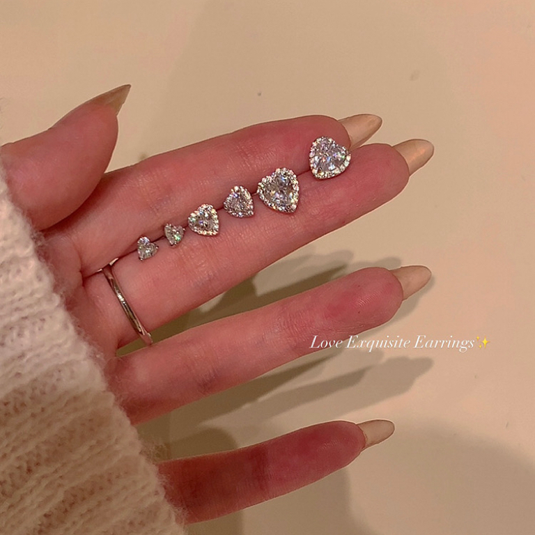 All-match Sparkling Love Heart ต่างหูผู้หญิงสไตล์ใหม่ต่างหูขายร้อนหรูหรา Niche ออกแบบเฉพาะ High-End ต่างหูผู้หญิง ราคา ถูกที่สุด ดีลบีเคเค แกลเลอรีภาพที่ 6