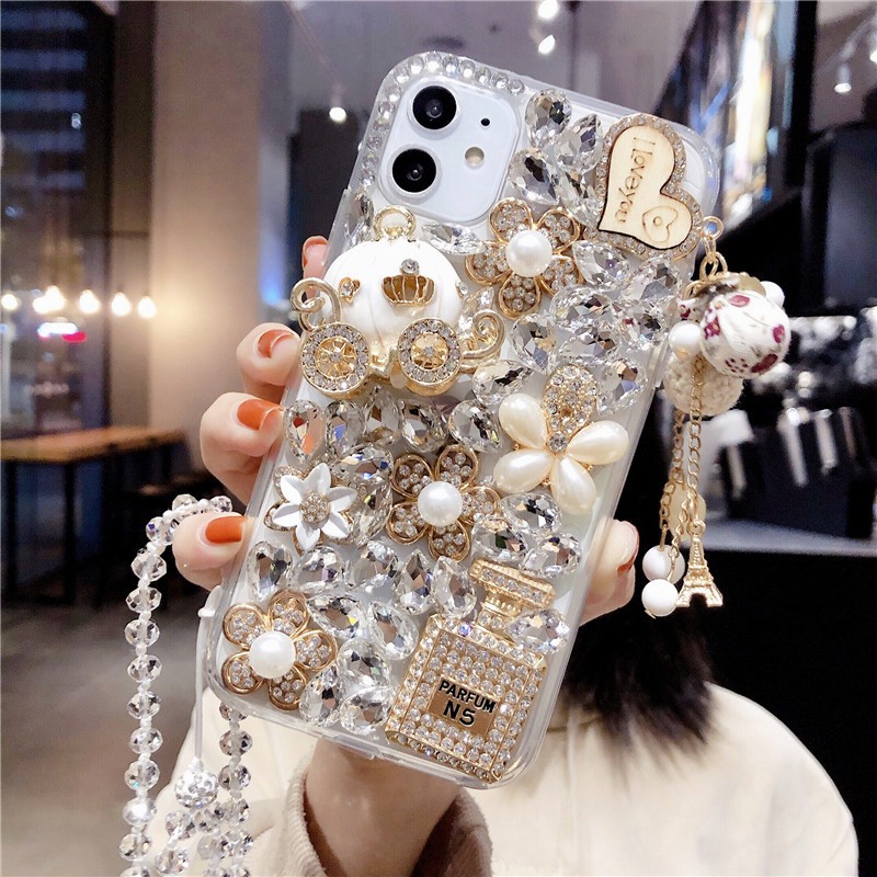 Bling ขวดน้ําหอมเพชรCrossbodyสร้อยคอสําหรับiPhone 16 15 Pro Max 11 12 13 14 Pro Max 7 Plus XR XSหรูหราGlitterดอกไม้ฟักทองรถรักจี้TPUปกหลัง
