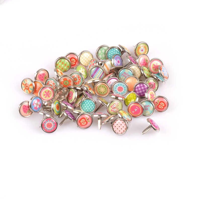 50pcs 12x12 มม.รูปแบบผสมรอบ Diy Brads Scrapbooking Embellishment Fastener Brad โลหะหัตถกรรมตกแต่ง CP1903