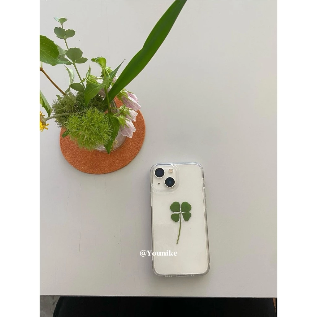 Ins สไตล์เกาหลี Niche Blogger สไตล์เดียวกันฤดูร้อนสด Lucky Four-leaf Clover เวอร์ชั่นเกาหลี 16pro โปร่งใสสูงเหมาะสําหรับ iphone15promax/14pro Apple 13/12/11 เคสโทรศัพท์ 16 ป้องกัน 17promax กรณีกันกระแทก AIR