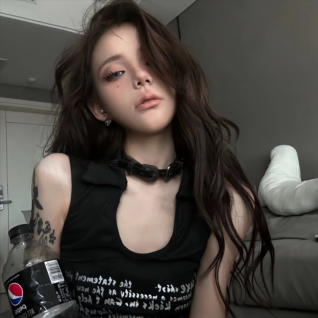 ยุโรปและอเมริกาย้อนยุคอุตสาหกรรมหนักโลหะสาวเผ็ดสร้อยคอคอวัฒนธรรมย่อย ย2เค สไตล์สีเข้ม ซอก อารมณ์กระดูกไหปลาร้าโซ่ผู