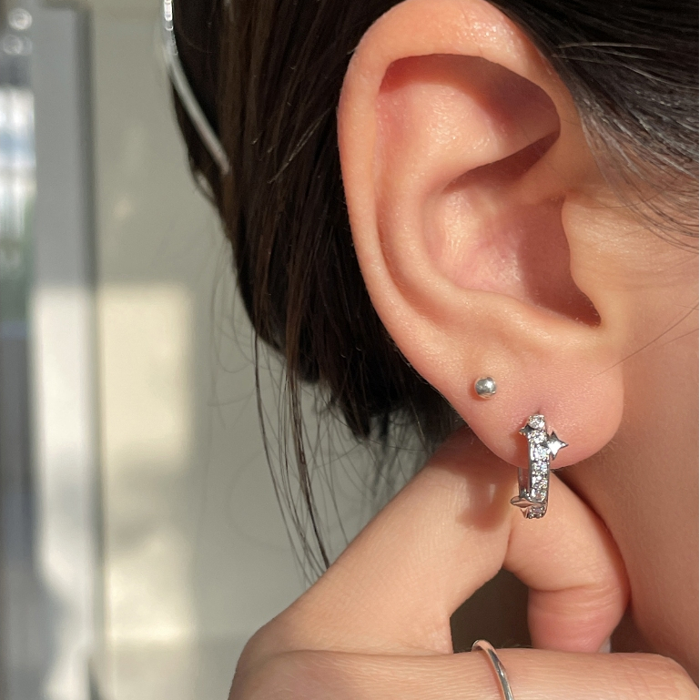 1 ชิ้น 316L ต่างหูห่วงสแตนเลส Star Heart Hoop ต่างหู Hypoallergenic ต่างหูผู้หญิงเครื่องประดับ