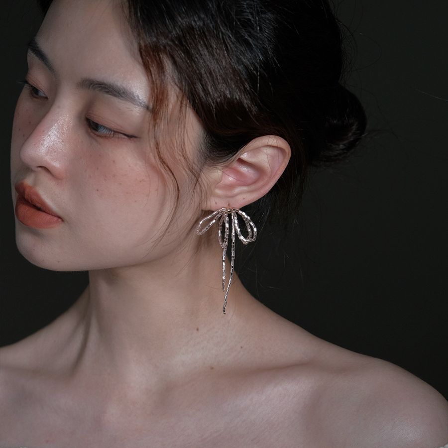 โบว์ดอกไม้คริสตัลลูกปัดต่างหูหญิงแฟชั่นต่างหู