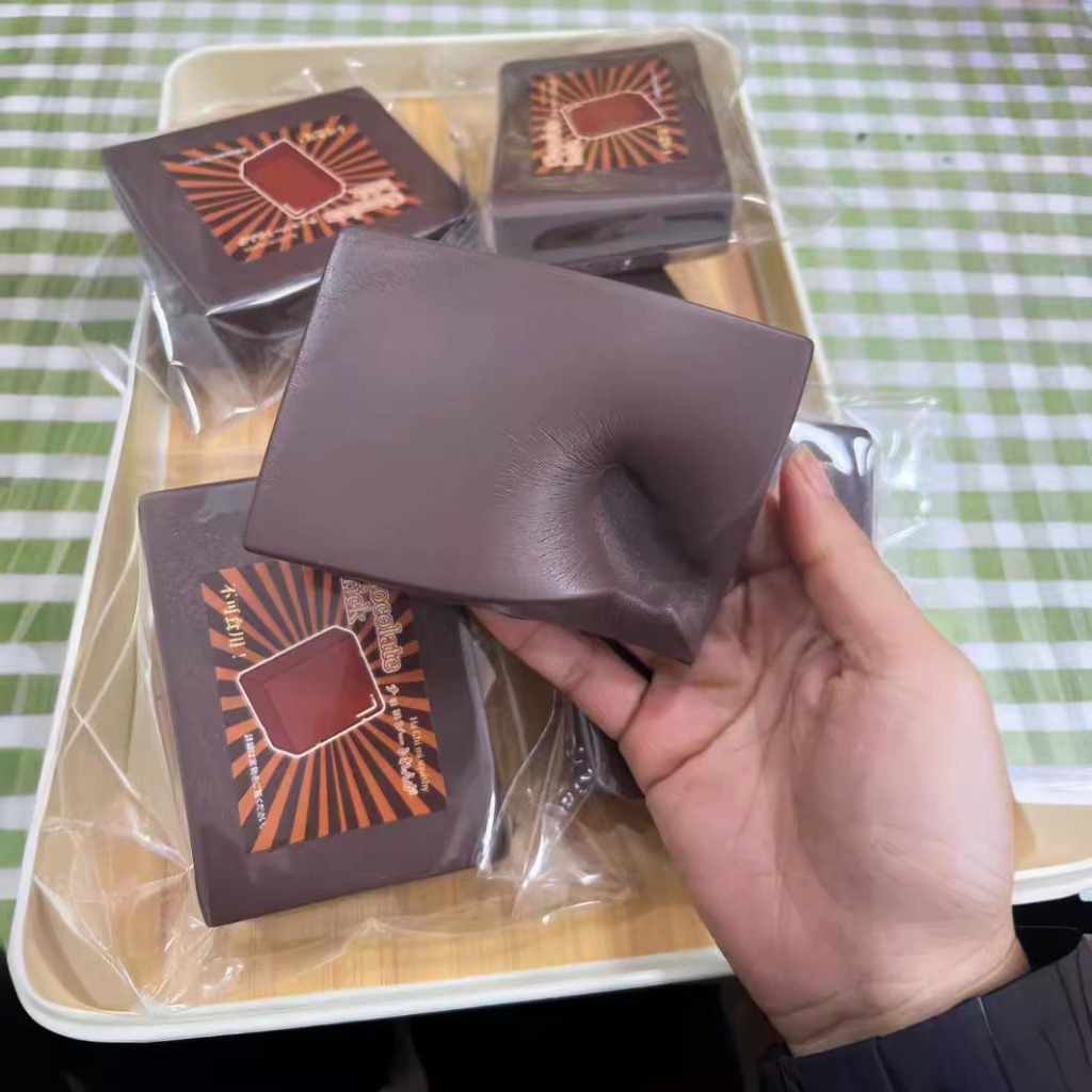Squishy ของเล่นบีบอิฐช็อคโกแลตปลอม Slow-rise Sticky Relief Stress ของเล่นสําหรับวัยรุ่นเด็กผู้หญิง