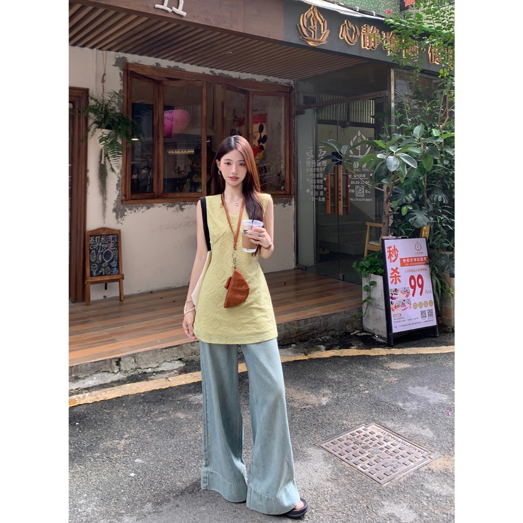 เวอร์ชั่นเกาหลีคอวีสีเหลืองกลวงปักลูกไม้ผ้าฝ้ายเสื้อผู้หญิงกลางความยาวแคบ-เอวแขนกุดเลย์