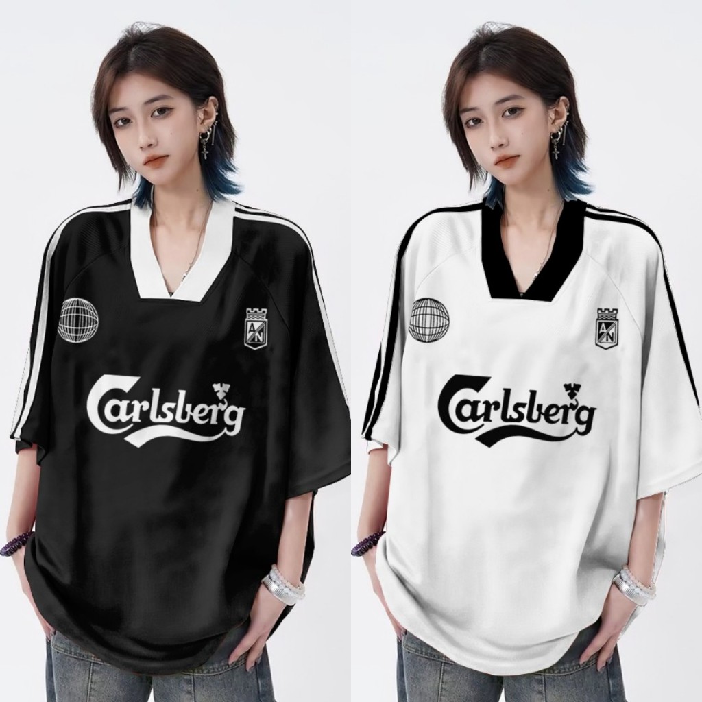 เสื้อยืดแขนสั้นคอวีสไตล์อเมริกันไฮสตรีท Unisex Oversize เสื้อคู่ลําลองทรงหลวมพิมพ์ลายย้อนยุค ชุดสตรีทสําหรับเด็กผู้หญิง