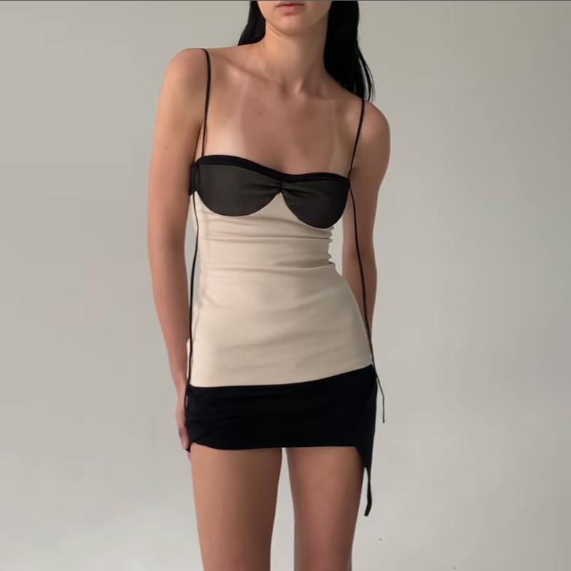 แปลก Puss เสื้อกั๊กลําลองสลิงปิดไหล่แขนผอมอเนกประสงค์ฤดูร้อนบรรยากาศสไตล์แฟชั่นการออกแบบอาวุโส 2024 ผู้หญิงร้อนใหม่