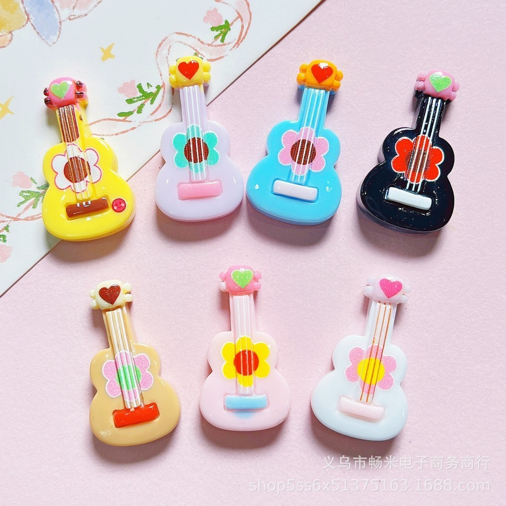 7ชิ้นดอกไม้กีต้าร์เครื่องดนตรีเรซิ่นเสน่ห์สําหรับ ทําเอง (7-273)
