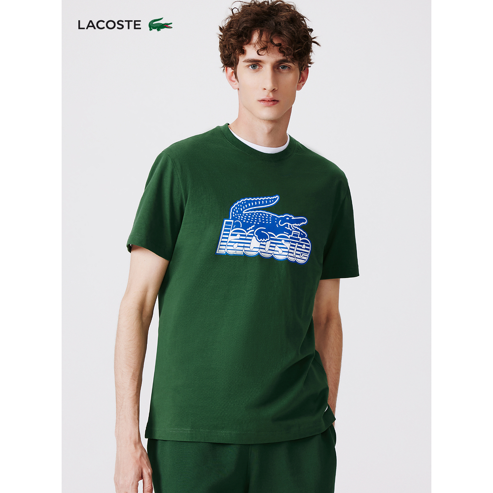 LACOSTE ลาคอสท์ ผู้ชายคลาสสิกโลโก้พิมพ์กีฬาผ้าฝ้ายแท้แขนสั้นเสื้อยืด | Th5070