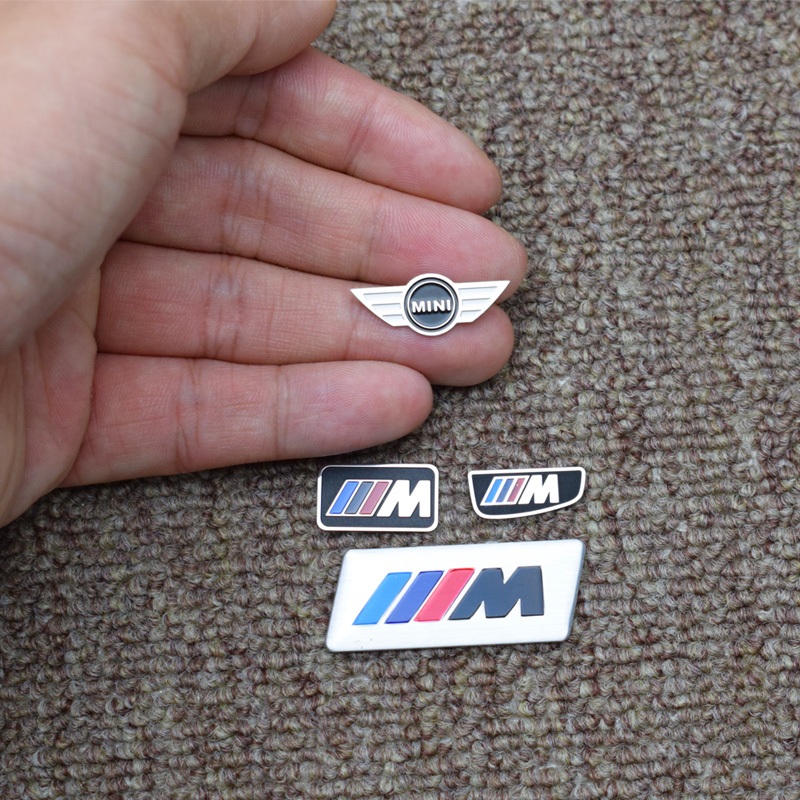 เหมาะสําหรับ BMW โลหะภายในภายนอกการปรับเปลี่ยนป้ายป้ายกุญแจพวงมาลัยป้าย G20 G30 G22 G28 F11 F32 G30 G11 E89 F39 F82 G82 G81 G42 F44 ดัดแปลงป้าย M ป้ายสติกเกอร์