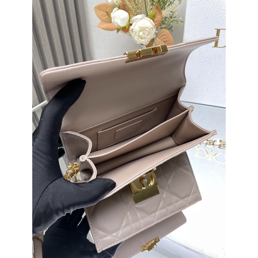 สั่งซื้อต้นฉบับสไตล์ใหม่ ANGE กระเป๋าถือ Cowhide หวายขนาดใหญ่ลายสก๊อต M4401 Retro แบบพกพาไหล่เดียว Messenger หญิงกระเป๋า DI999999-0706
