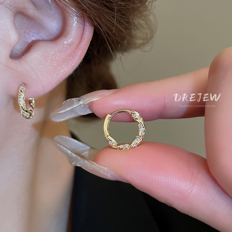 DREJEW 18K gold light luxury design ต่างหูใหม่หรูหราอเนกประสงค์ niche แฟชั่นต่างหูระดับไฮเอนด์ hypoallergenic