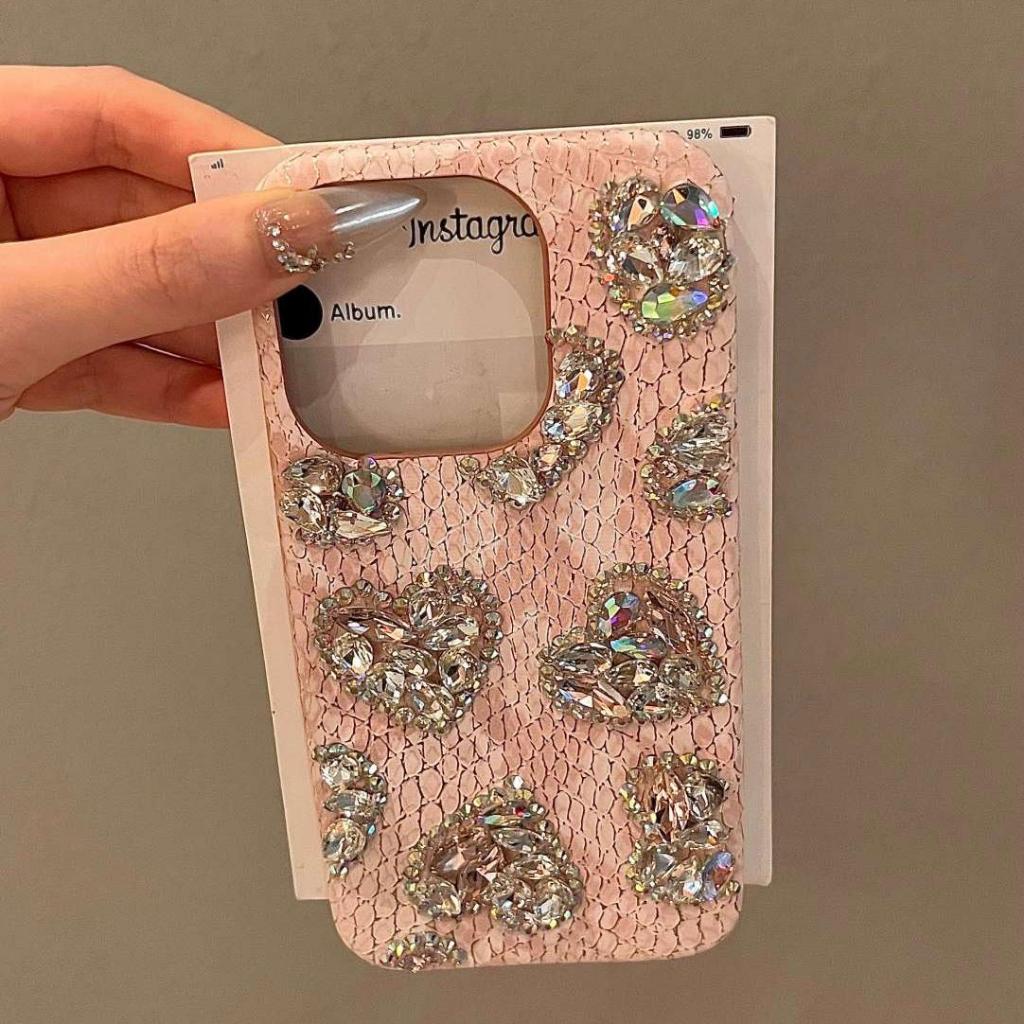 Bling 3D Love Diamond เคสโทรศัพท์สําหรับ iPhone 11 12 13 14 15 Pro Max Plus Gradient สีชมพูงูหนังหรูหรา High-end Handmade DIY ป้องกันปกหลัง
