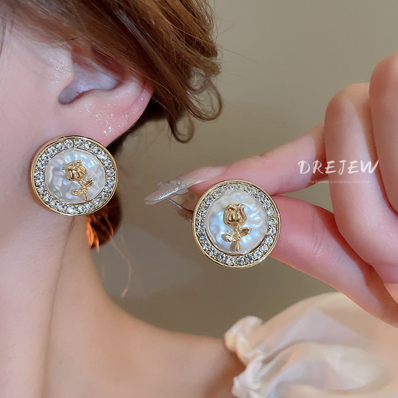 DREJEW 925 เข็มเงิน high-end ต่างหูดอกไม้ฝรั่งเศสหรูหราอารมณ์ต่างหูอเนกประสงค์ niche ต่างหูแฟชั่นดีไซน์ ไม่แพ้ง่าย