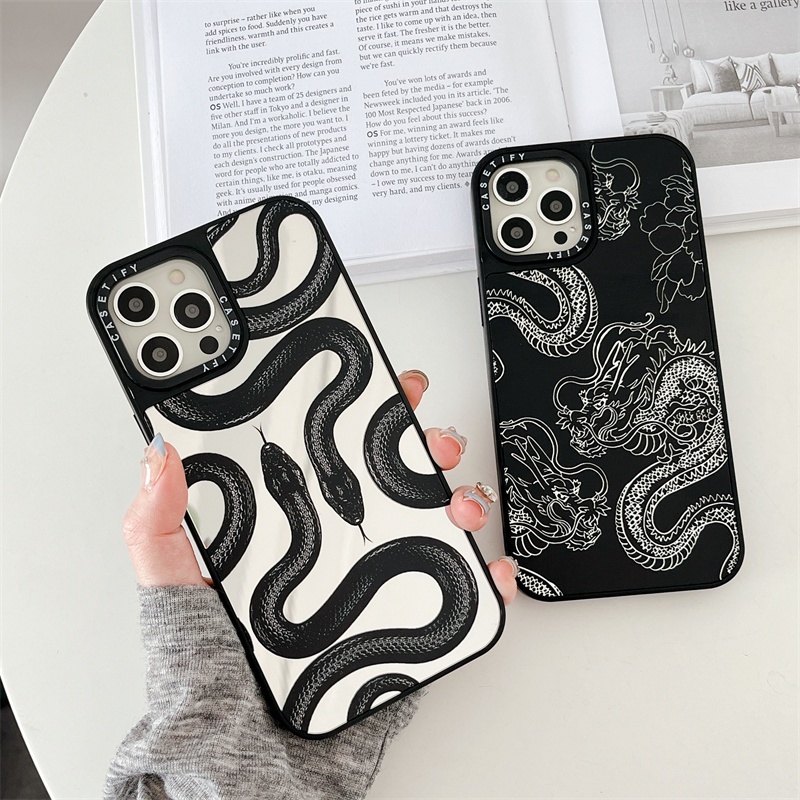 Casetify กระจกปลอกงูสีดําและ Loong สําหรับ iPhone 11 12 13 14 15 16 Pro Max X XR XSMAX 7 8 SE2020 เคสโทรศัพท์กันกระแทกคลุมทั้งหมด