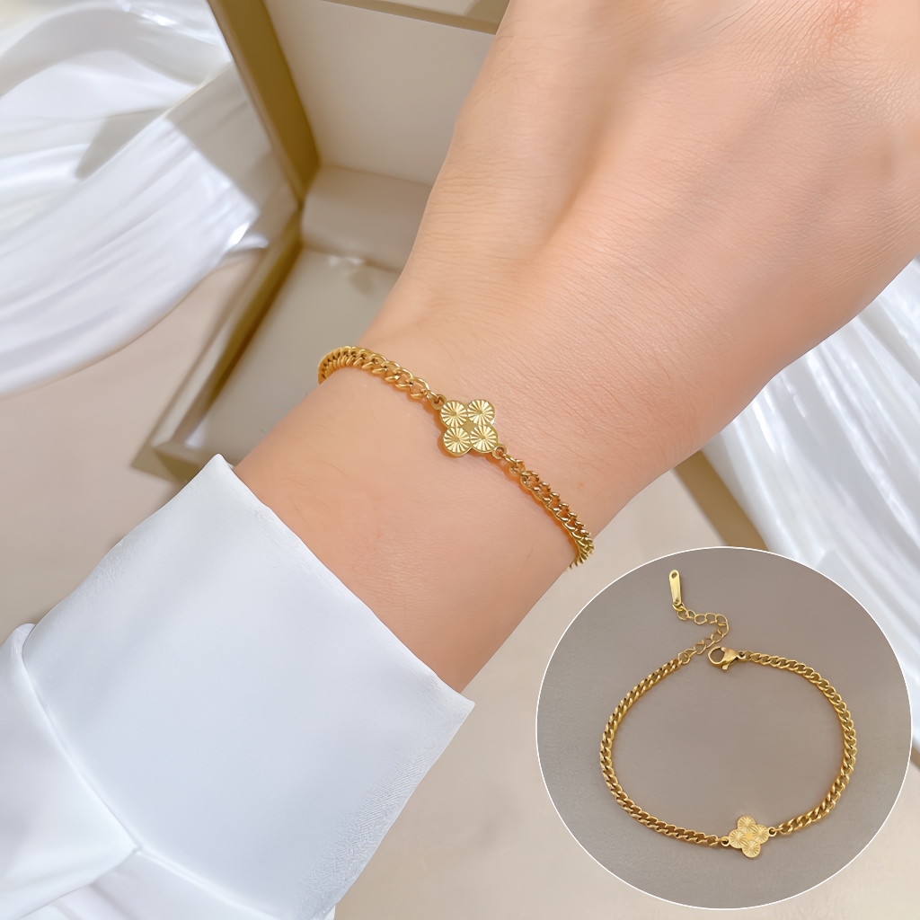 Golden Clover สร้อยข้อมือเหล็กไทเทเนียมไฟฟ้า K Gold Niche หรูหรา High-End Design Retro แฟนเครื่องประดับ