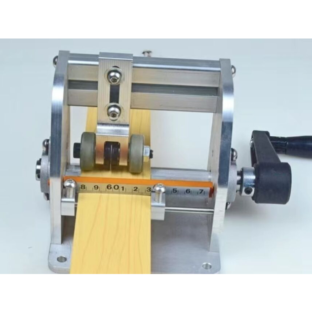 พร้อมสต็อกคู่มือ Mini Edge Banding Strip เครื่องตัดแบ่ง Hand-Cranked Edge Banding เครื่องตัดเข็มขัดแบ่งเป็นไม้สองตัว