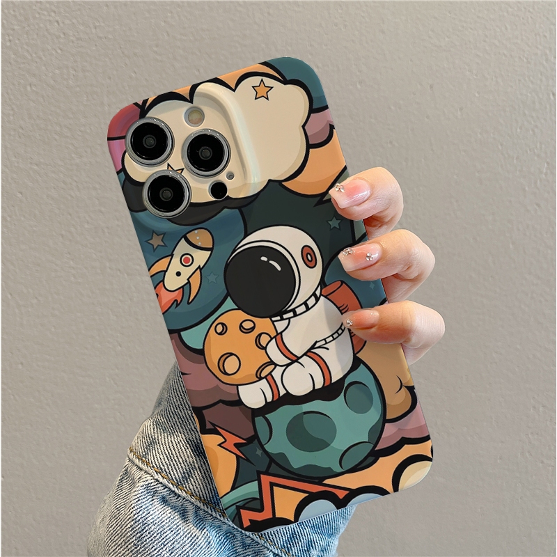 Spaceman สําหรับ IPhone 15 14 13 12 11 Pro Max X XR Xs Max 8 7 6s Plus SE 2020 ฟิล์มเต็มแพ็คเกจกันกระแทกรวมทุกอย่างเคสโทรศัพท์เชลล์ lqjn