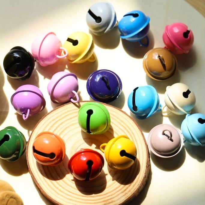 St.kunkka 10 pcs จี้กระดิ่งโลหะ 14-22มม จี้โลหะสีสันสดใส สำหรับกระเป๋า DIY และจี้สัตว์เลี้ยง