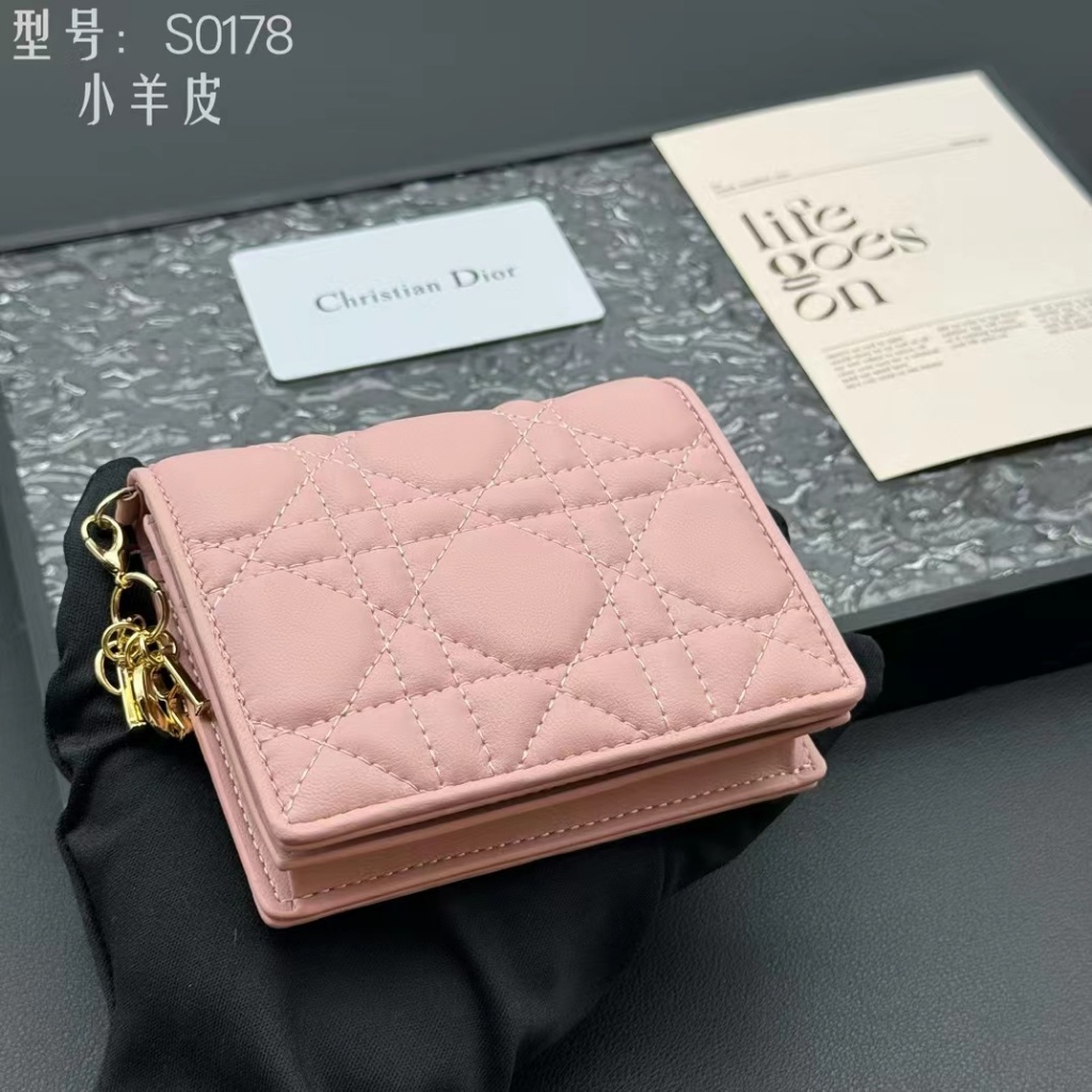 [ของแท้ดั้งเดิมพร้อมกล่องบรรจุภัณฑ์] Dior Lady Dior Series Cover Type หนังแกะกระเป๋าหนังแท้ 100% กระ