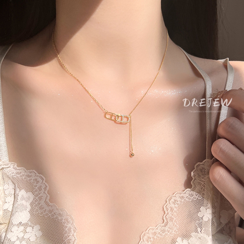 DREJEW เดรช โซ่กระดูกไหปลาร้าอเนกประสงค์สีทอง 18เค สําหรับผู้หญิงเกาหลีอินการออกแบบช่องคลาสสิกแสงหรูหราสร้อยคออารมณ์