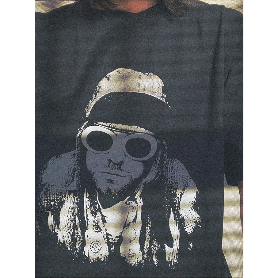 เสื้อยืด NIRVANA Kurt Cobain เสื้อยืดคอกลมผ้าฝ้ายแท้สําหรับผู้ชายและผู้หญิง Retro