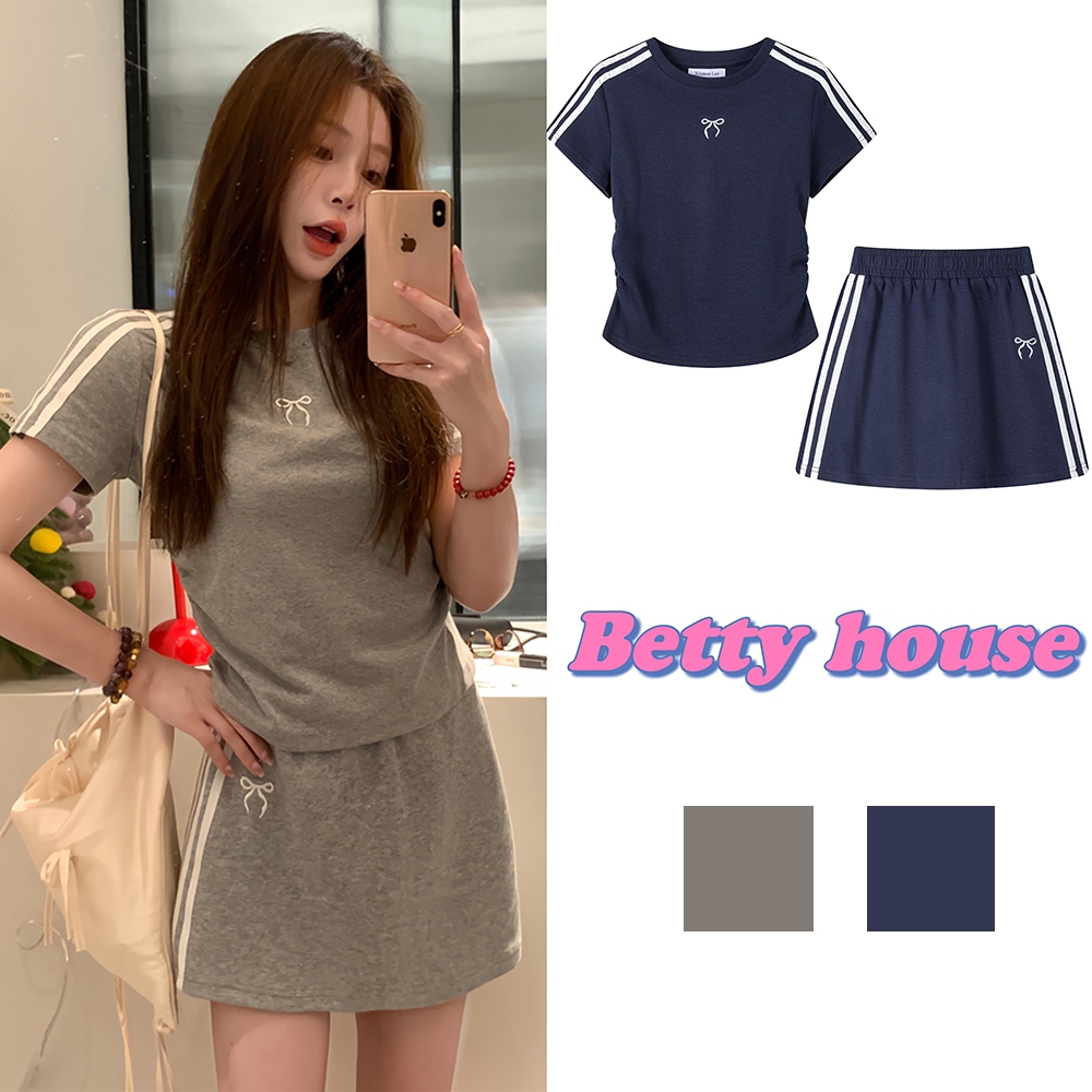 Betty house พร้อมส่ง ชุดเซ็ต2ชิ้น ชุดเซ็ทผู้หญิง ผ้ายืดสวย เสื้อยืดพิมพ์ลายโบว์ กระโปรงสั้น แขนสั้นแฟชั่น พิมพ์โบว์ สไตล์เกาหลี