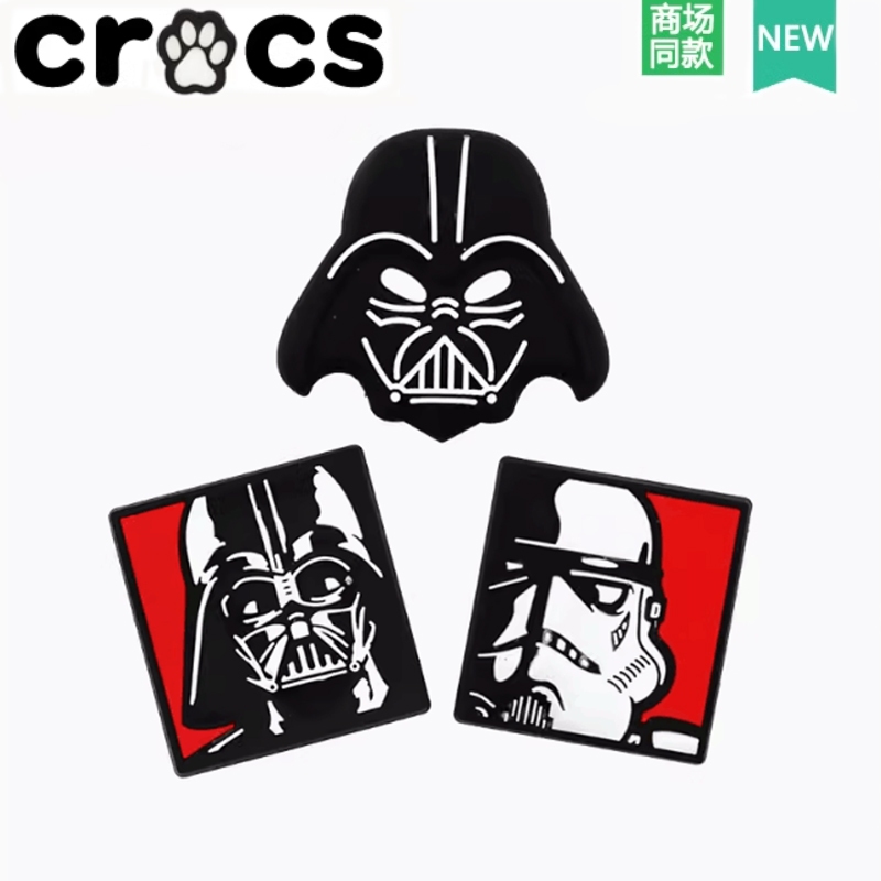 Hole รองเท้าดอกไม้ crocs รองเท้าหัวเข็มขัด Carlo Chi ตกแต่งหัวเข็มขัดการ์ตูนอะนิเมะ Zhibixing Black Samurai Marvel Series