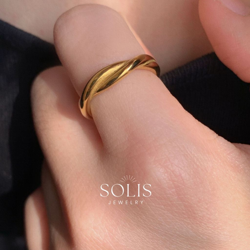 Basic Minimalist Crossover Gold Finger Ring • กันน้ําไม่ซีดจาง Tarnish • 18K Gold Plated 316L สแตนเลสแหวนเหล็กไทเทเนียมสําหรับผู้หญิงคู่ RG366