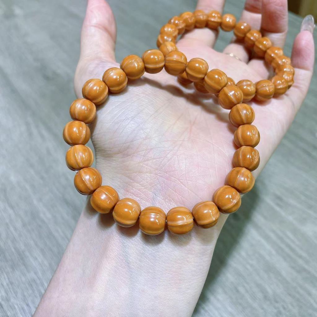 สินค้าเต็ม Hericium Shark Back สร้อยข้อมือวงกลมเดี่ยว