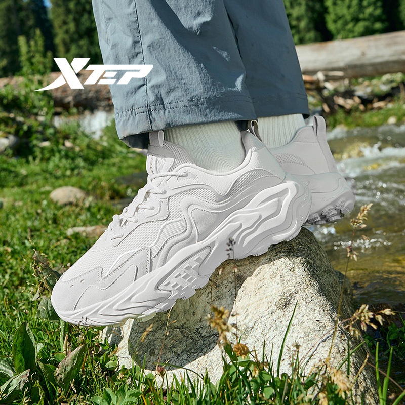 Xtep HuiYou1.0 รองเท้าลําลองแฟชั่นอินเทรนด์ Low-top สําหรับผู้ชายผู้หญิง