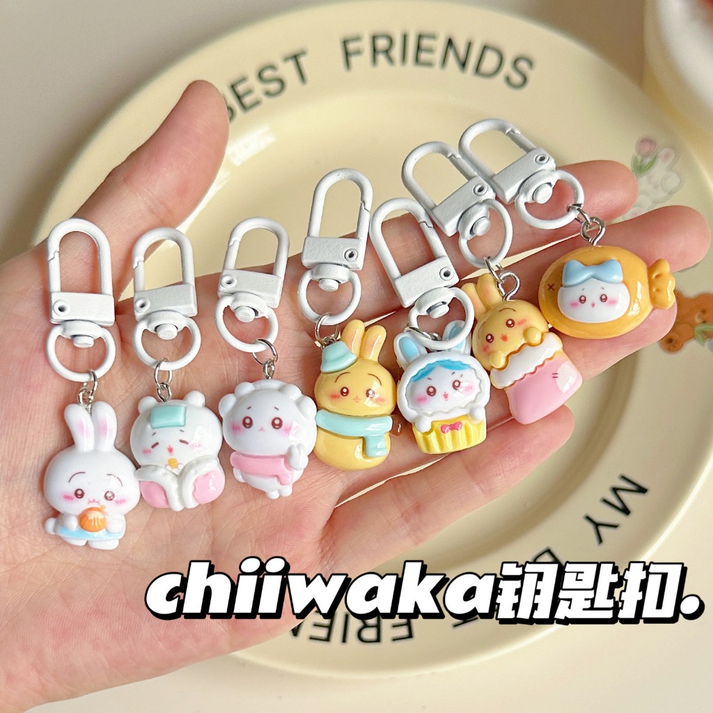 พวงกุญแจ จี้chiikawaน่ารัก Insสไตล์เกาหลี แฟชั่นสําหรับผู้หญิง สําหรับกระเป๋านักเรียน เหมาะกับของขวัญ 2024ใหม่-Aid