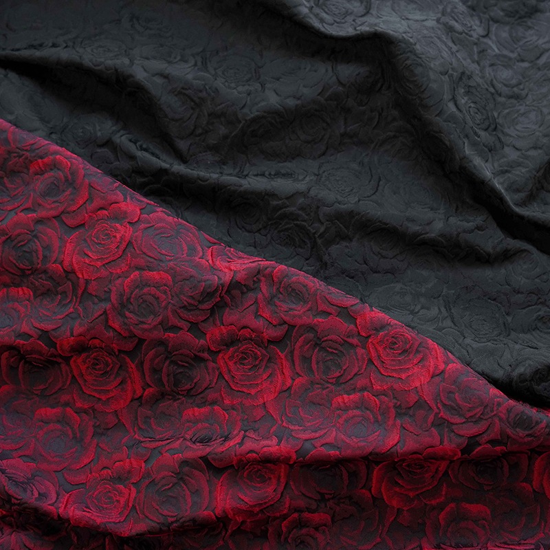 พร้อมสต็อกนูนสีแดงเข้มกุหลาบ ผ้าแจ็คการ์ด ผ้าเส้นด้ายสีดําย้อมผ้าสําหรับผู้หญิงชุดชุด ทําเอง เย็บวัสดุ ทีเจ7517