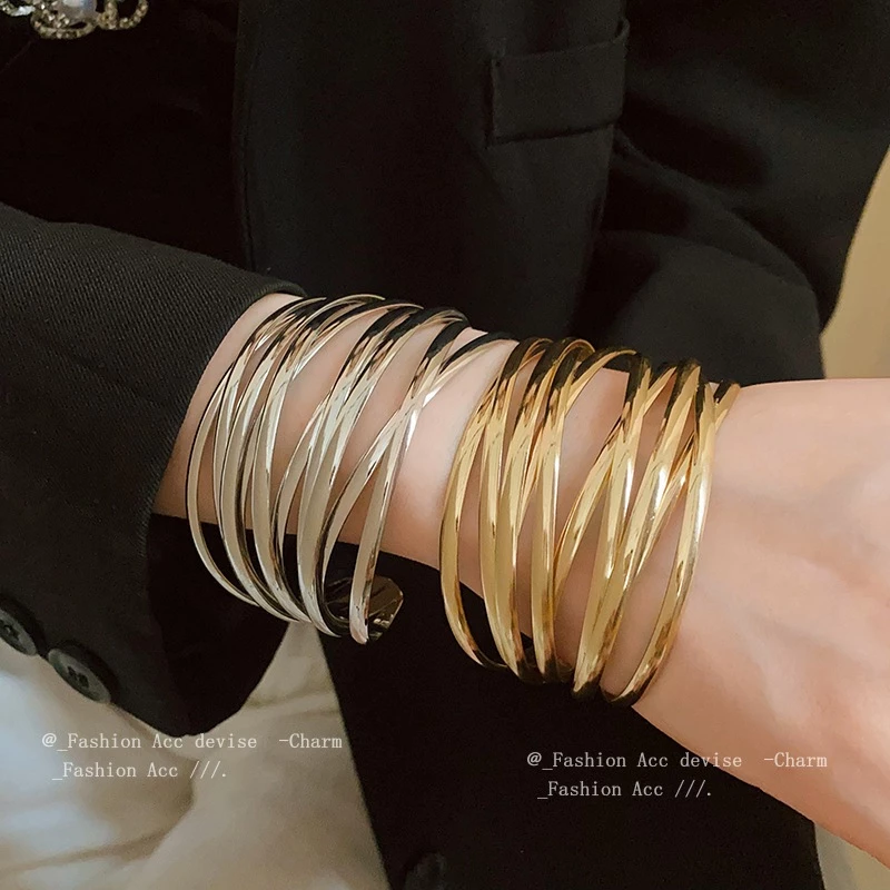 ยุโรปและอเมริกาโลหะข้ามหลายชั้นเปิดสร้อยข้อมือซอกการออกแบบสร้างสรรค์ความรู้สึกสร้อยข้อมืออารมณ์แสงหรูหราความรู้สึกสูงของเครื