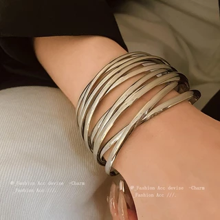 ยุโรปและอเมริกาโลหะข้ามหลายชั้นเปิดสร้อยข้อมือซอกการออกแบบสร้างสรรค์ความรู้สึกสร้อยข้อมืออารมณ์แสงหรูหราความรู้สึกสูงของเครื