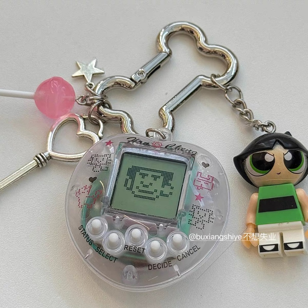 Original miu Style Bag Keychain น่ารักการ์ตูนหัวรถจักรที่ไม่ซ้ํากันกระเป๋าแฟชั่นเครื่องประดับพวงกุญแจรถแฟชั่นที่ไม่ซ้ํากันกระเป๋าจี้ Retro สี Candy จี้อเนกประสงค์พวงกุญแจรถ