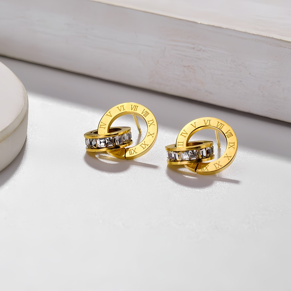 ตัวเลขโรมันต่างหูเพชรเหล็กไทเทเนียมแฟชั่นวงกลม 18K Gold-Plated Zircon All-Match Classy ต่างหูต่างหู