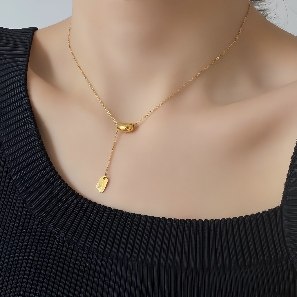 Golden Peas lucky Letter ยี่ห้อสร้อยคอ 18k Gold-Plated ไทเทเนียมเหล็ก Non-Fade จี้แฟชั่น Transfer Simple Clavicle Chain เครื่องประดับ