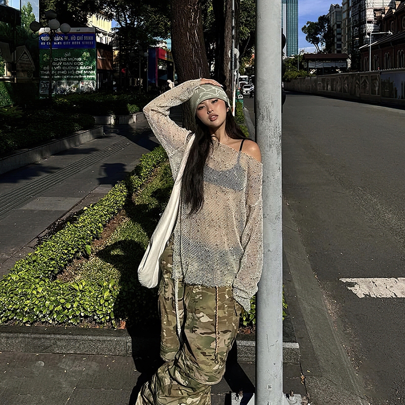แปลก ทัส เสื้อยืดลําลองไม่สมมาตรแขนยาวผอมดูทินเนอร์อเนกประสงค์บรรยากาศสไตล์แฟชั่นเจี๊ยบร้อน 2024 ร้อน ใหม่